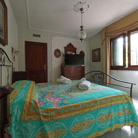 Bed and Breakfast Domus Garden à Olbia Extérieur photo