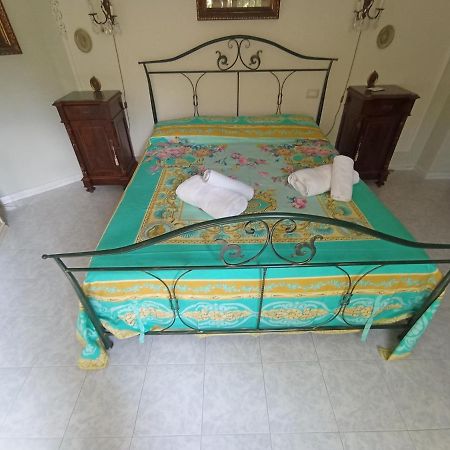 Bed and Breakfast Domus Garden à Olbia Extérieur photo